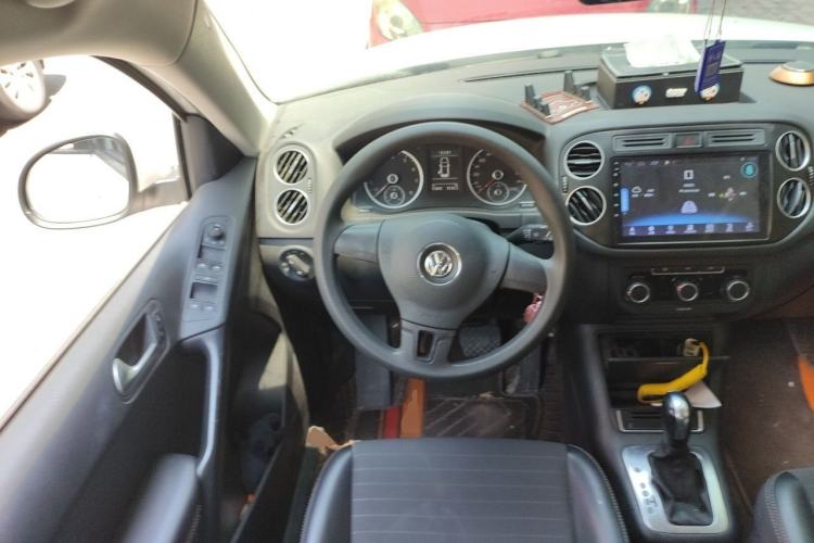 Used Volkswagen Tiguan 2017 300TSI Automatic Two-Wheel Drive Silk Road Luxury Edition Steering Wheel