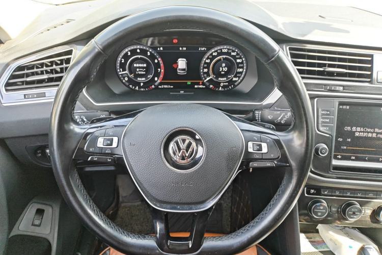 Used Volkswagen Tiguan 2017 330TSI Four-Wheel Drive High-End Model Steering Wheel