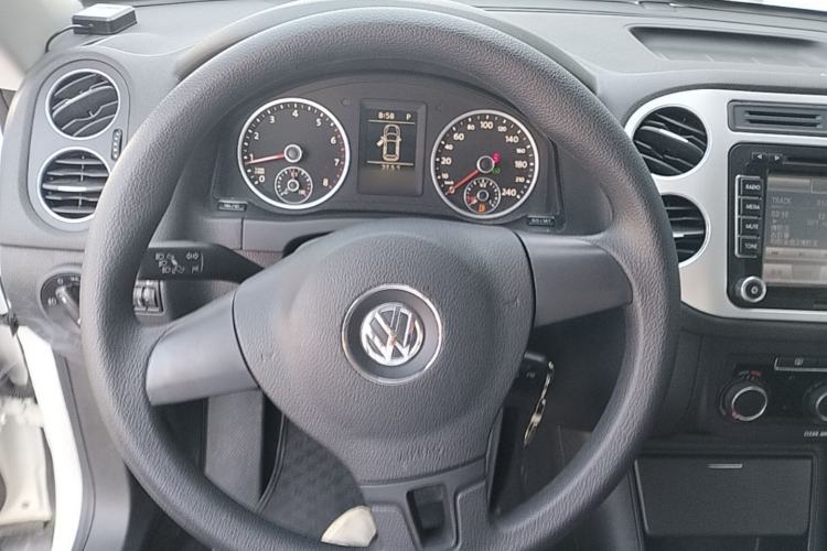 Used Volkswagen Tiguan 2017 300TSI Automatic Two-Wheel Drive Silk Road Luxury Edition Steering Wheel