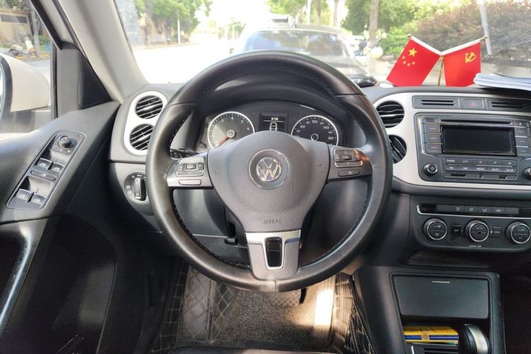 Used Volkswagen Tiguan 2017 300TSI Automatic Two-Wheel Drive Silk Road Comfort Edition Steering Wheel