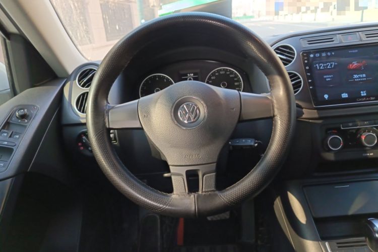 Used Volkswagen Tiguan 2017 300TSI Automatic Two-Wheel Drive Silk Road Luxury Edition Steering Wheel