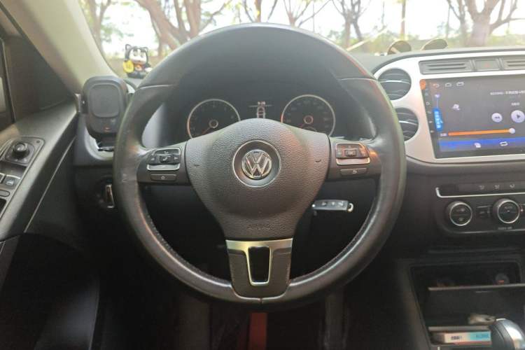 Used Volkswagen Tiguan 2017 300TSI Automatic Two-Wheel Drive Silk Road Comfort Edition Steering Wheel