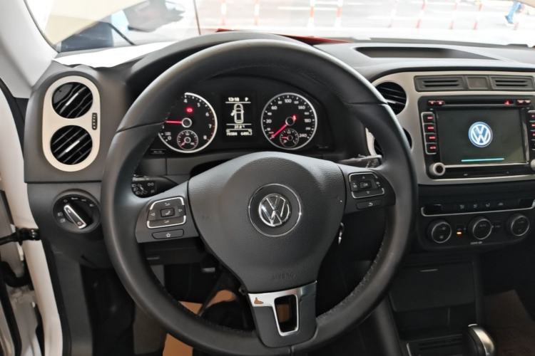 Used Volkswagen Tiguan 2017 300TSI Automatic Two-Wheel Drive Silk Road Comfort Edition Steering Wheel