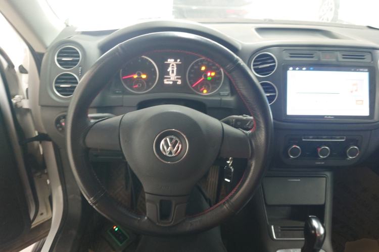Used Volkswagen Tiguan 2017 300TSI Automatic Two-Wheel Drive Silk Road Luxury Edition Steering Wheel