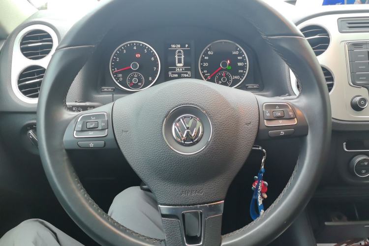 Used Volkswagen Tiguan 2017 300TSI Automatic Two-Wheel Drive Silk Road Comfort Edition Steering Wheel
