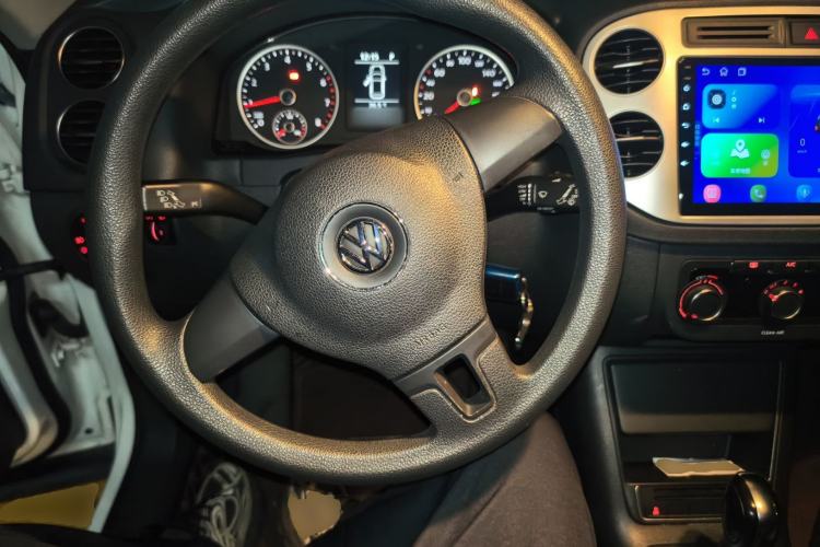 Used Volkswagen Tiguan 2017 300TSI Automatic Two-Wheel Drive Silk Road Luxury Edition Steering Wheel