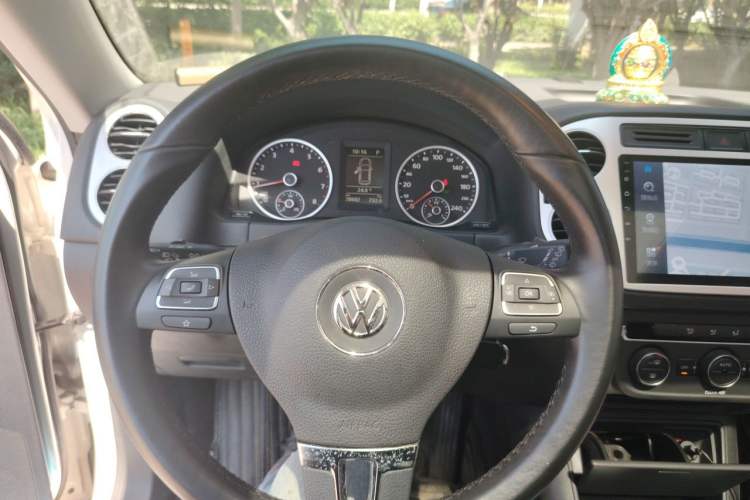 Used Volkswagen Tiguan 2017 300TSI Automatic Two-Wheel Drive Silk Road Comfort Edition Steering Wheel