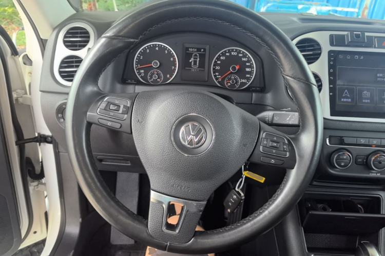 Used Volkswagen Tiguan 2017 300TSI Automatic Two-Wheel Drive Silk Road Comfort Edition Steering Wheel