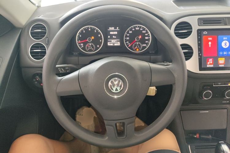 Used Volkswagen Tiguan 2017 300TSI Automatic Two-Wheel Drive Silk Road Luxury Edition Steering Wheel
