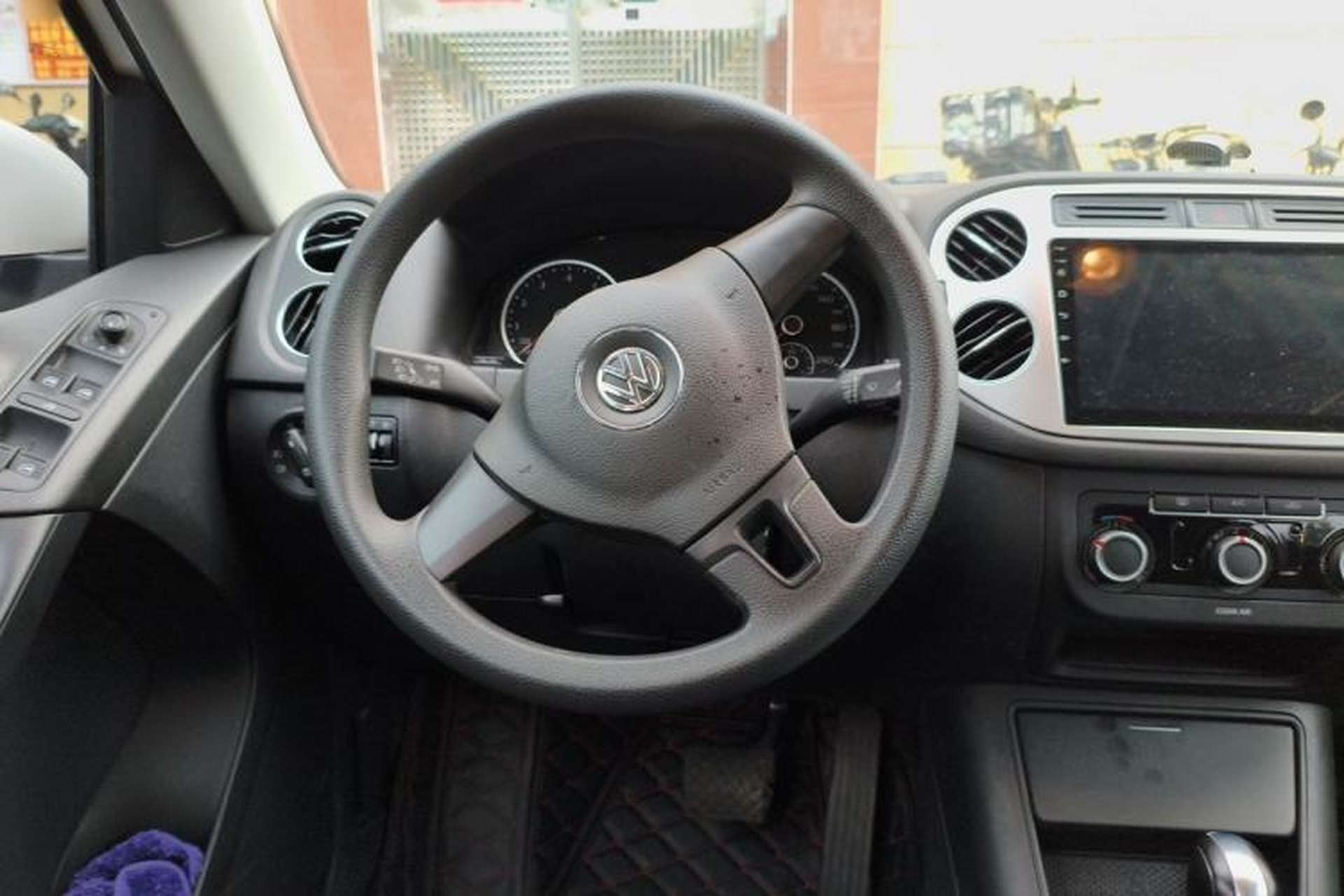 Used Volkswagen Tiguan 2017 300TSI Automatic Two-Wheel Drive Silk Road Luxury Edition Steering Wheel