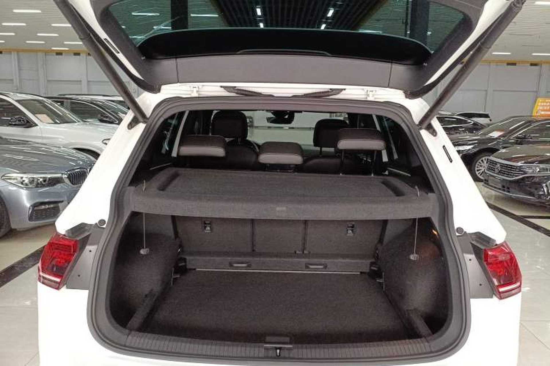 Used Volkswagen Tiguan 2017 380TSI Four-Wheel Drive R-Line Trunk