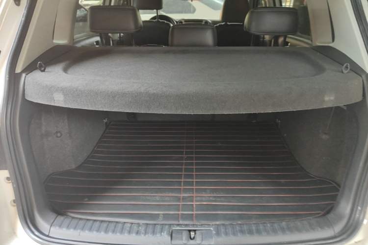 Used Volkswagen Tiguan 2017 300TSI Automatic Two-Wheel Drive Silk Road Comfort Edition Trunk