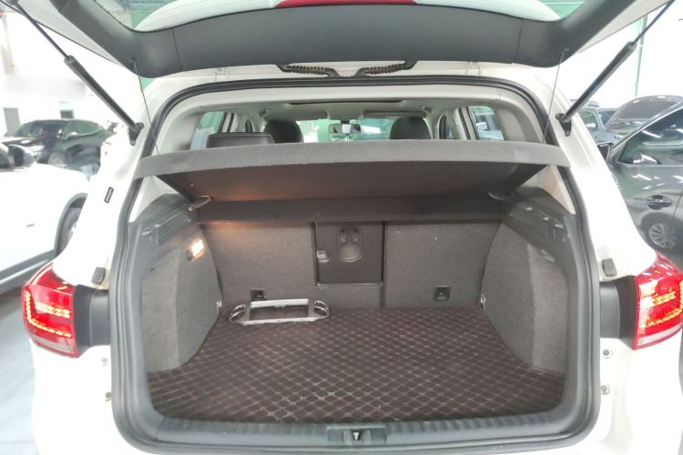 Used Volkswagen Tiguan 2017 300TSI Automatic Two-Wheel Drive Silk Road Comfort Edition Trunk