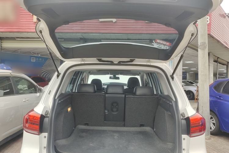 Used Volkswagen Tiguan 2017 300TSI Automatic Two-Wheel Drive Silk Road Comfort Edition Trunk