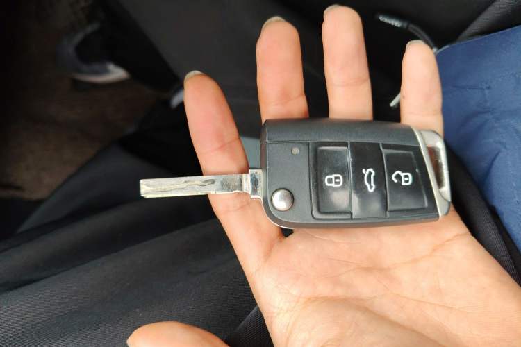 Used Volkswagen Tiguan 2017 330TSI All-Wheel-Drive Innovation Model Vehicle Key