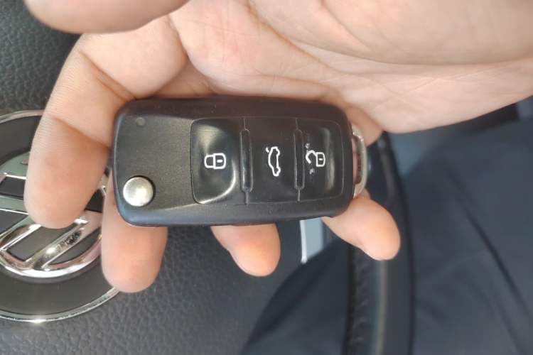 Used Volkswagen Tiguan 2017 300TSI Automatic Two-Wheel Drive Silk Road Comfort Edition Vehicle Key