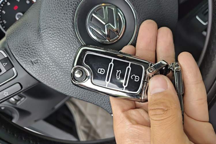 Used Volkswagen Tiguan 2017 300TSI Automatic Two-Wheel Drive Silk Road Comfort Edition Vehicle Key