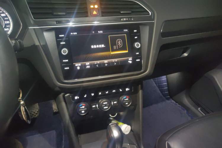 Used Volkswagen Tiguan 2018 330TSI All-Wheel-Drive Innovation Model Audio And AC Panel