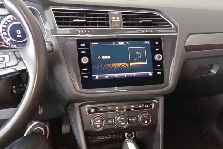 Used Volkswagen Tiguan 2018 330TSI Four-Wheel Drive High-End Model Audio And AC Panel