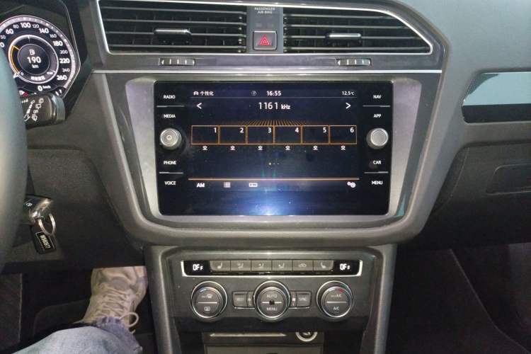 Used Volkswagen Tiguan 2018 330TSI Four-Wheel Drive High-End Model Audio And AC Panel