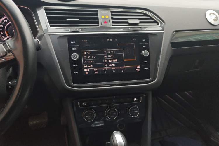 Used Volkswagen Tiguan 2018 330TSI Four-Wheel Drive High-End Model Audio And AC Panel