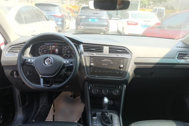 Used Volkswagen Tiguan 2018 330TSI Four-Wheel Drive High-End Model Center Console
