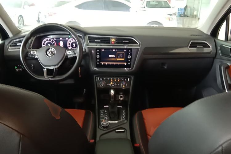 Used Volkswagen Tiguan 2018 330TSI Four-Wheel Drive High-End Model Center Console