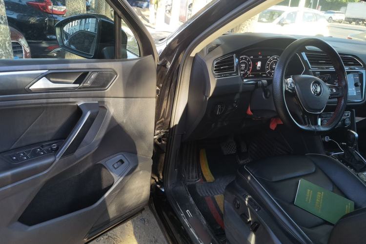 Used Volkswagen Tiguan 2018 330TSI All-Wheel-Drive Innovation Model Driver Seat