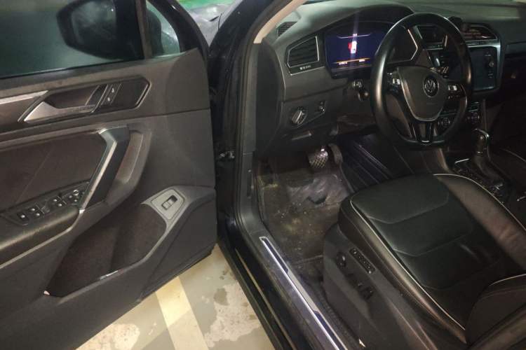 Used Volkswagen Tiguan 2018 330TSI All-Wheel-Drive Innovation Model Driver Seat