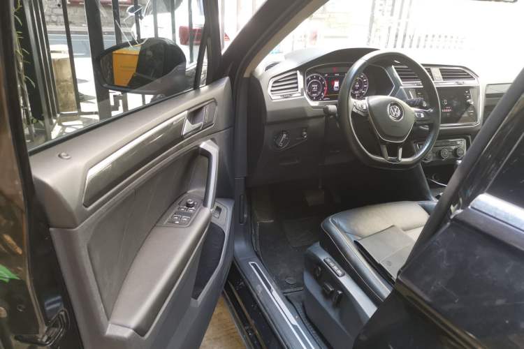 Used Volkswagen Tiguan 2018 330TSI All-Wheel-Drive Innovation Model Driver Seat