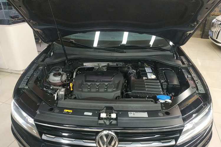 Used Volkswagen Tiguan 2018 330TSI All-Wheel-Drive Innovation Model Engine Bay