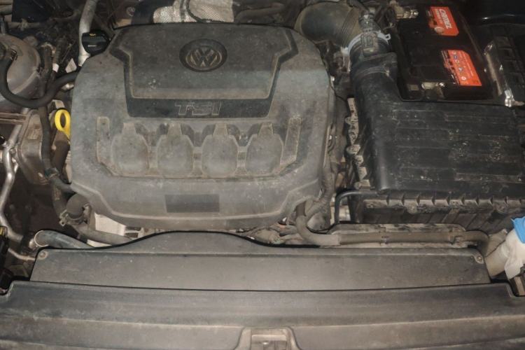 Used Volkswagen Tiguan 2018 330TSI All-Wheel-Drive Innovation Model Engine Bay