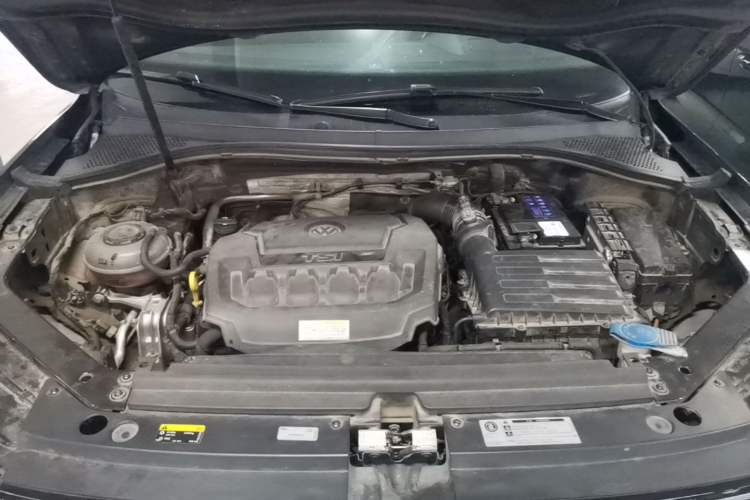 Used Volkswagen Tiguan 2018 330TSI All-Wheel-Drive Innovation Model Engine Bay