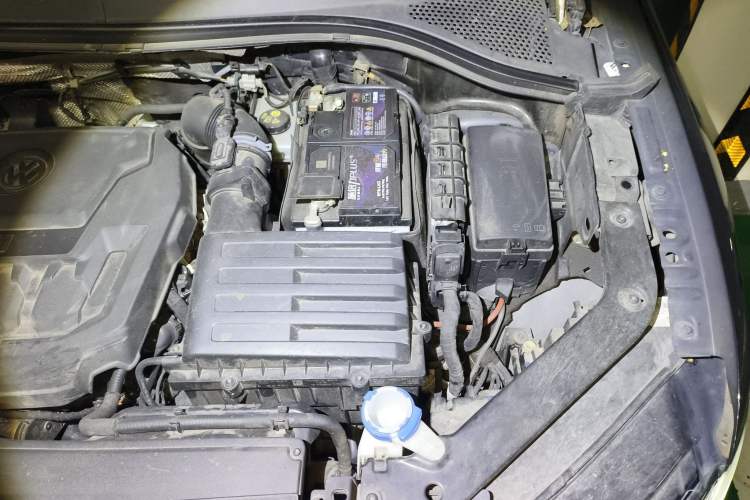 Used Volkswagen Tiguan 2018 330TSI All-Wheel-Drive Innovation Model Engine Bay Left