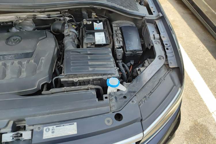 Used Volkswagen Tiguan 2018 330TSI Four-Wheel Drive High-End Model Engine Bay Left
