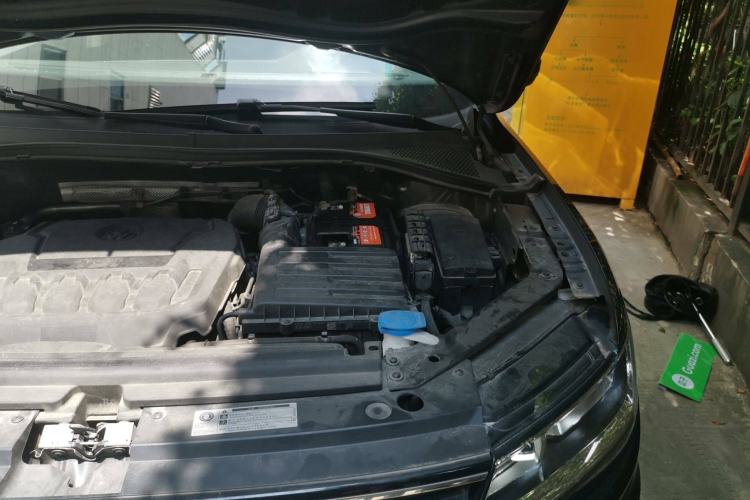 Used Volkswagen Tiguan 2018 330TSI All-Wheel-Drive Innovation Model Engine Bay Left