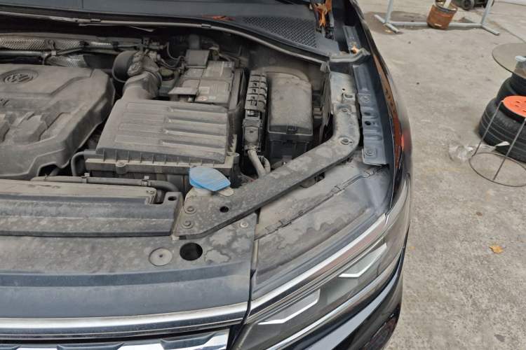 Used Volkswagen Tiguan 2018 330TSI Four-Wheel Drive High-End Model Engine Bay Left