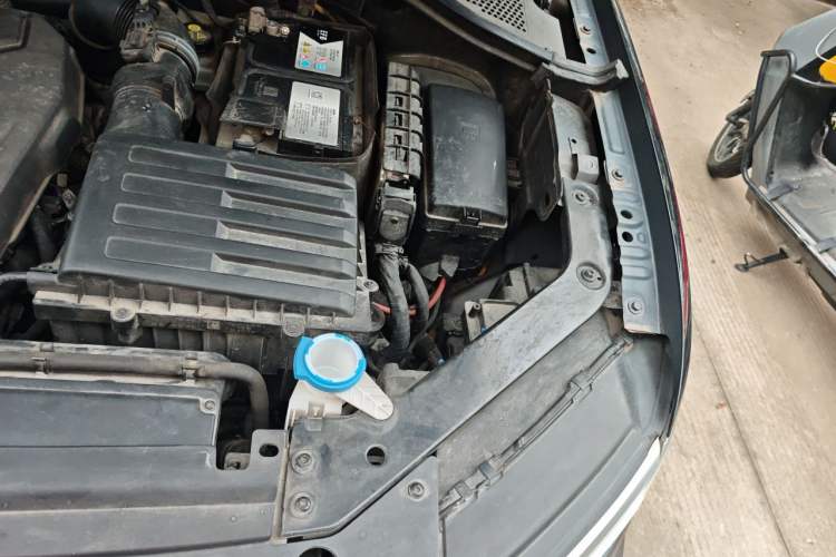 Used Volkswagen Tiguan 2018 330TSI Four-Wheel Drive High-End Model Engine Bay Left