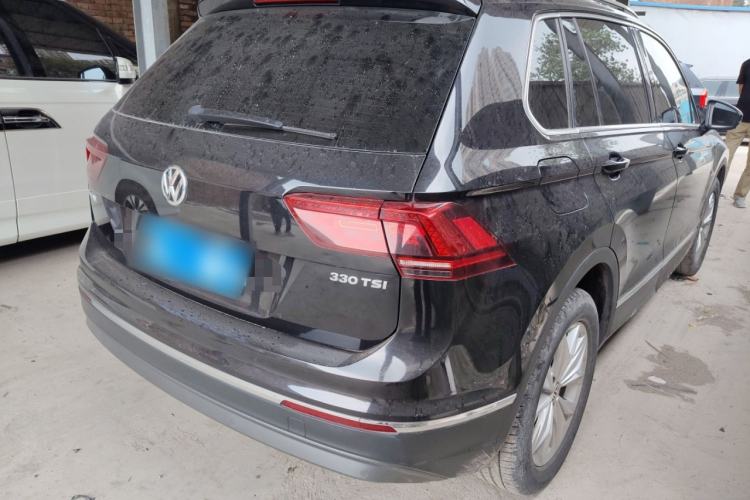 Used Volkswagen Tiguan 2018 330TSI All-Wheel-Drive Innovation Model Exterior 3