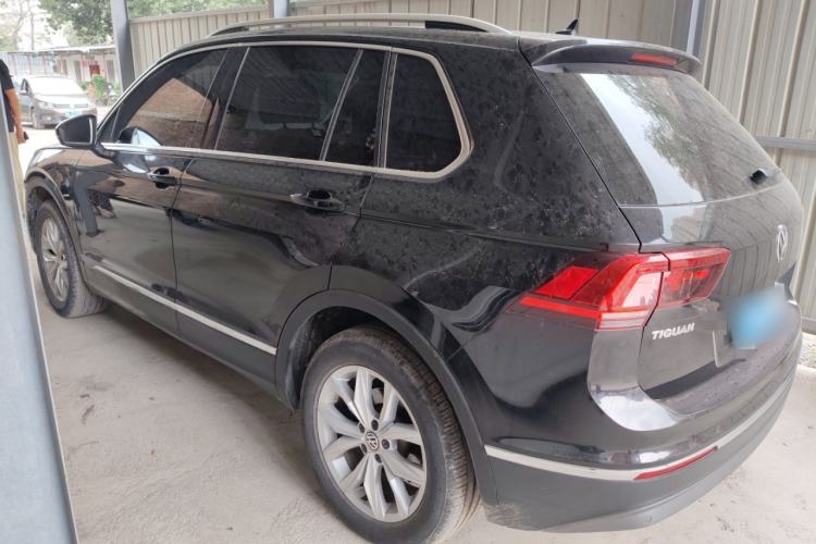 Used Volkswagen Tiguan 2018 330TSI All-Wheel-Drive Innovation Model Exterior 5