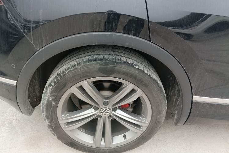 Used Volkswagen Tiguan 2018 330TSI Four-Wheel Drive High-End Model Exterior 8