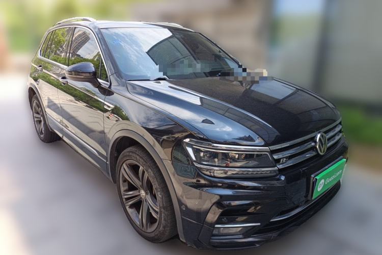 Used Volkswagen Tiguan 2018 380TSI Four-Wheel Drive R-Line Front Right 45 Deg
