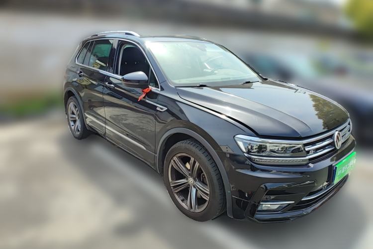 Used Volkswagen Tiguan 2018 330TSI Four-Wheel Drive High-End Model Front Right 45 Deg