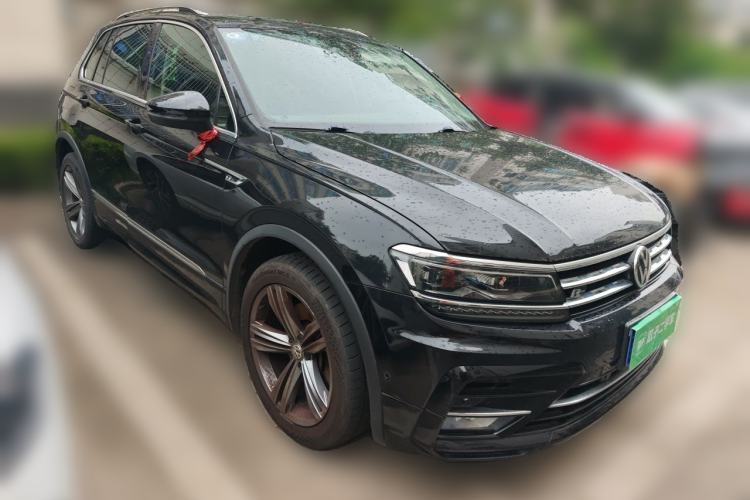 Used Volkswagen Tiguan 2018 330TSI Four-Wheel Drive High-End Model Front Right 45 Deg