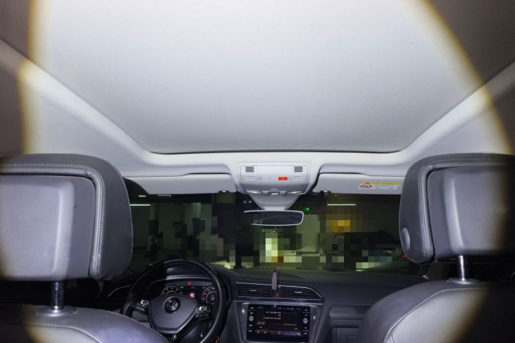 Used Volkswagen Tiguan 2018 330TSI All-Wheel-Drive Innovation Model Headliner