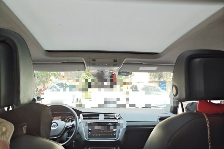 Used Volkswagen Tiguan 2018 330TSI All-Wheel-Drive Innovation Model Headliner