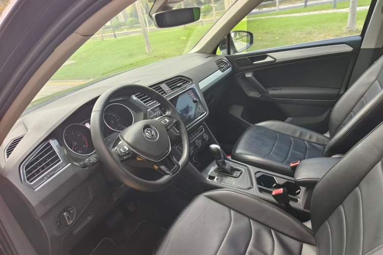 Used Volkswagen Tiguan 2018 280TSI Two-Wheel-Drive Elite Version Interior 2