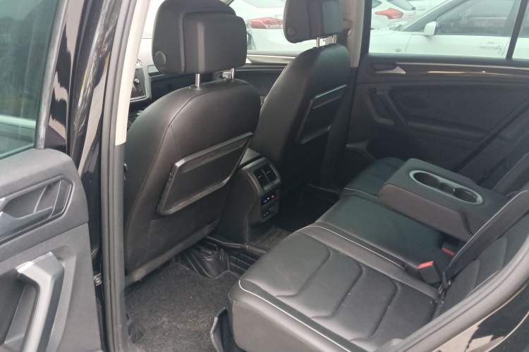 Used Volkswagen Tiguan 2018 330TSI Four-Wheel Drive High-End Model Interior 4