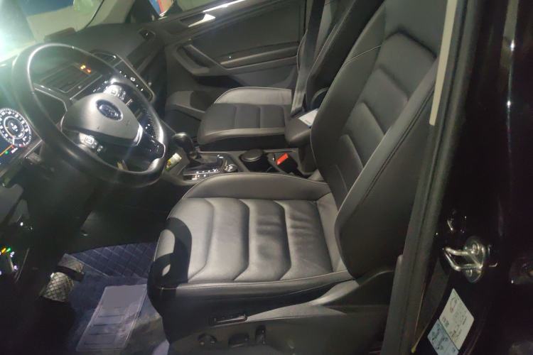 Used Volkswagen Tiguan 2018 330TSI All-Wheel-Drive Innovation Model Left Front Seat