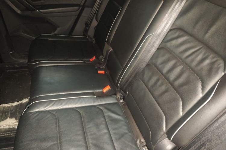 Used Volkswagen Tiguan 2018 330TSI All-Wheel-Drive Innovation Model Left Rear Seat